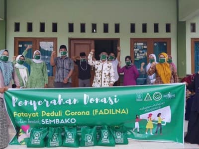 Fatayat NU Cirebon Salurkan Ratusan Sembako untuk Warga