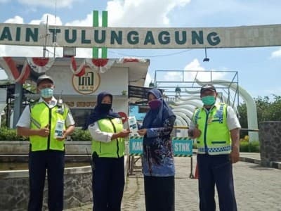 Ketum Fatayat NU Salurkan APD untuk RS Rujukan Covid-19