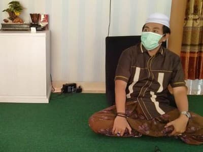 Kiai Anwar Zahid Ajak Umat Patuhi Protokol Covid-19