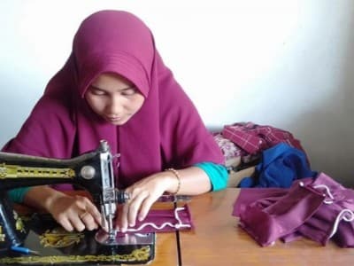 Pertahankan Zona Hijau, NU Sampang Ajak Penjahit Buat Masker