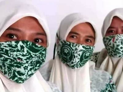 Kreasi Fatayat NU Sampang Produksi Masker dari Kain Perca