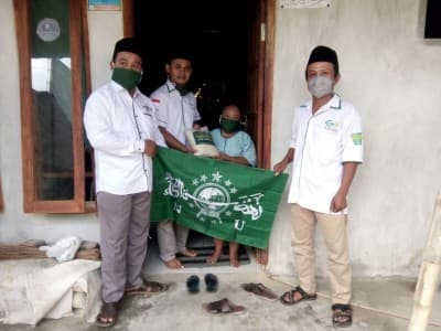 Cerita Penjahit Rumahan; Sepi Garapan, sementara Menanggung Beban Ganda