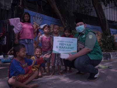 NU Care-LAZISNU Salurkan 792 Paket Makanan di 4 Permukiman Kumuh Jakarta