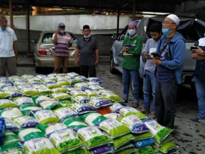 5000 Paket Sembako Dibagikan PCINU Malaysia saat Pandemi Covid-19