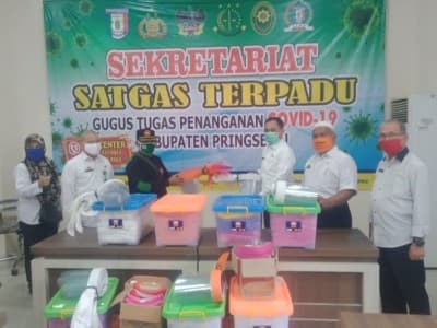 NU Serahkan Bantuan APD untuk Satgas Covid-19 Pemda Pringsewu
