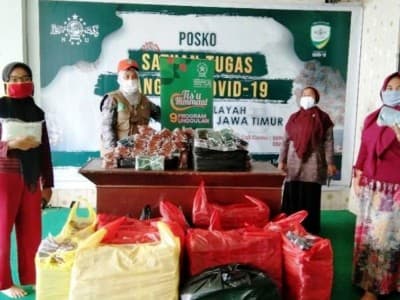 Hasil Berdayakan Penjahit, Fatayat NU Jatim Serahkan 35 Ribu Masker