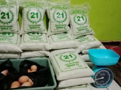 Belum Genap Sepekan, Usaha Sembako Ranting Fatayat NU di Kudus Raup Omzet Lumayan