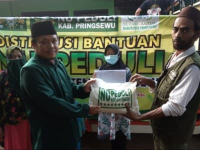 Seribu Guru Ngaji di Pringsewu Terima Paket Beras dari NU Peduli