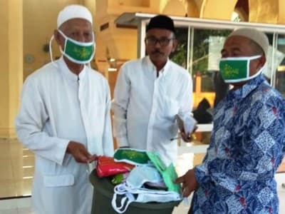 Tak Hanya Masker, NU di Sumenep Bagikan Bibit Jagung hingga Obat Sapi