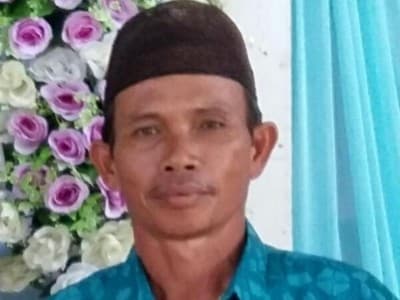 Cara Ustadz Sadikin Urus Lahan Gambut Agar Tak Mudah Terbakar
