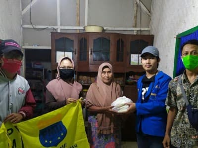 Saat Bagikan Bantuan, PMII Kota Banjar Jaring Keluhan Warga 
