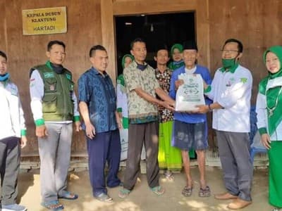 Banjir Bandang, TRC LAZISNU Kendal Gerak Cepat Bantu Warga Terdampak