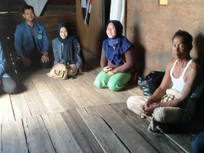 Giliran IPNU-IPPNU Mempawah Kalbar Bagikan Sembako untuk Dhuafa