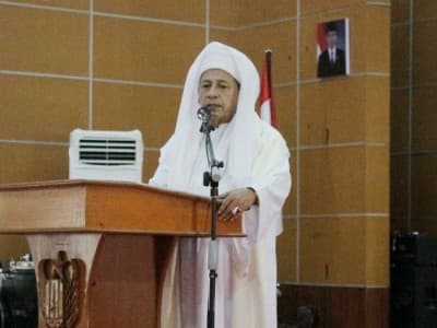 Kisah Ini Dasari Habib Luthfi Tunaikan Zakat Fitrah Hingga Ratusan Ton