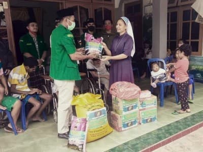 Ketika Ansor NTT Datangi Panti Asuhan Suster Alma Kupang