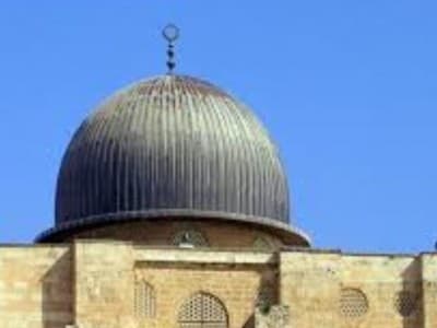 Dua Bulan Ditutup, Kompleks Masjidil Aqsa Dibuka Kembali Ahad 