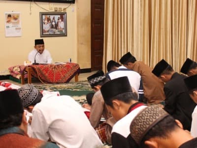 Komitmen Afektif Takwa sebagai Fondasi Pendidikan Islam 