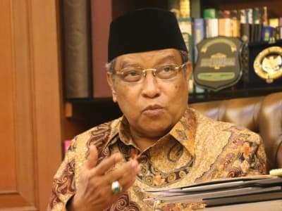 Ketum PBNU Tegaskan Perjuangan Santri Melawan Penjajah di Hadapan TNI dan Polri