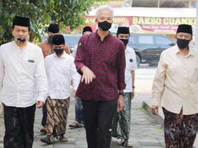 'New Normal' di Pesantren, Gubernur Jateng Kunjungi Pondok API Magelang