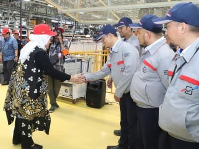 Pastikan Program Pemagangan Lancar, Menaker Ida Tinjau ke TMMIN