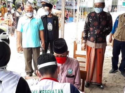Pesantren Kiai Anwar Zahid Bojonegoro Beri Layanan Rapid Test Gratis