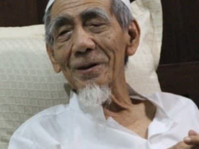 Kisah Mbah Moen saat Ka'bah Dikelilingi Kurang dari 600 Ribu Jamaah Haji