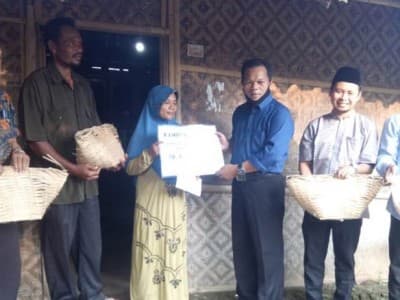 Bantu Guru Ngaji Terdampak Covid-19, IBN Tegal Beri Modal Usaha