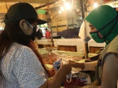 Satgas NU Peduli Covid-19 Edukasi Masyarakat di Pasar Tradisional