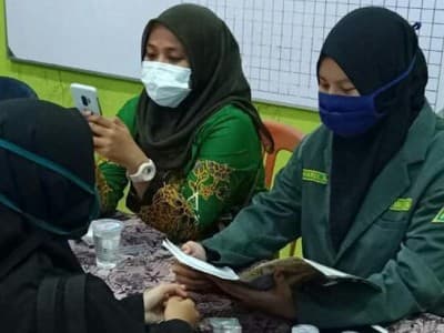 Posko PPDB IPNU-IPPNU Surabaya Disambut Antusias Warga 
