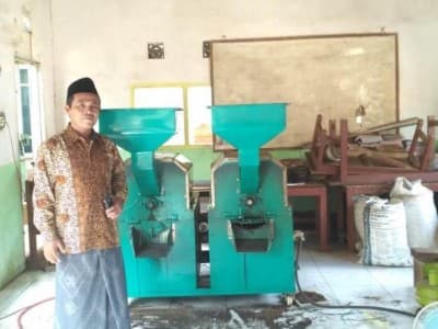Dobrak  Sistem Ijon, Santri Sukorejo Situbondo Rintis Pabrik Kopi