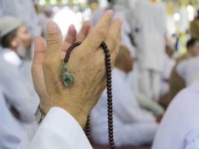 Getaran Doa Seorang Istri yang Tak Diajak Naik Haji