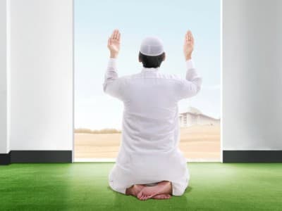 Ini Karakter Orang Mendadak Religius menurut Ibnu Athaillah