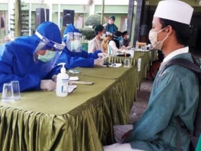 Pengasuh Pesantren Se-Kajen: Protokol Covid-19 di Pesantren Harus 80 Persen Lebih