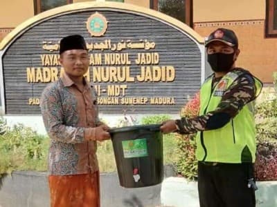 Penderita Corona Meningkat, Banser di Sumenep Getol Bagikan Alat Cuci Tangan