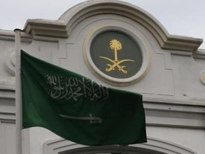 Saudi Izinkan Pelaksanaan Shalat Idul Adha di Masjid dengan Protokol Ketat
