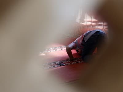 Hukum Mengulang Shalat karena Merasa Tak Khusyuk