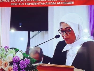 Raih Doktor, Menaker Ida Fauziyah Berterima Kasih kepada Gus Dur