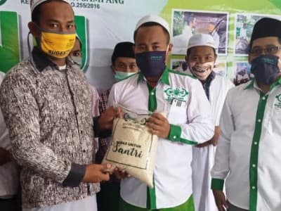 Sejumlah Pesantren di Sampang Terima Paket Sembako dari LAZISNU