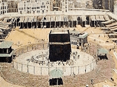 Sejarah Kiswah Ka’bah: dari Kulit, Kain Merah, Putih, hingga Sutra Hitam