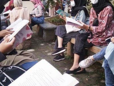 Tumbuhkan Minat Baca, Kader Muda NU Kota Banjar Ajak Anak Cinta Buku 