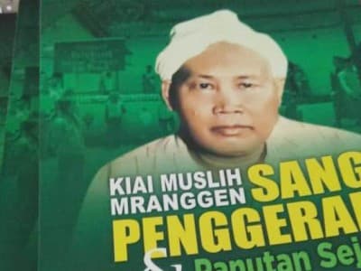 Pesantren Futuhiyyah Mranggen Demak Luncurkan Manaqib Kiai Muslih  