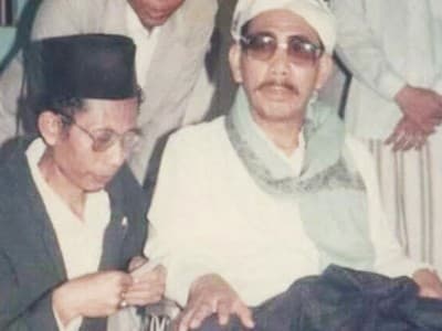 KH Haizul Ma'ali Ketemu Nabi Khidir dan Mimpi Bertemu Mbah Moen