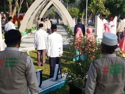 Jamaah Shalat Id Masjid Al-Akbar Surabaya Harus Patuhi Protokol Kesehatan