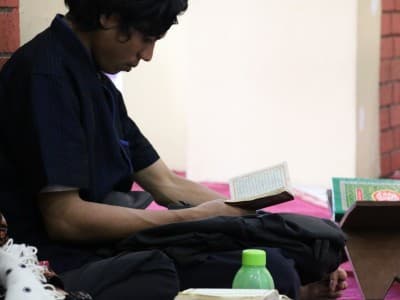 Pentingnya Merenungi Al-Qur’an, Bukan Cuma Membaca