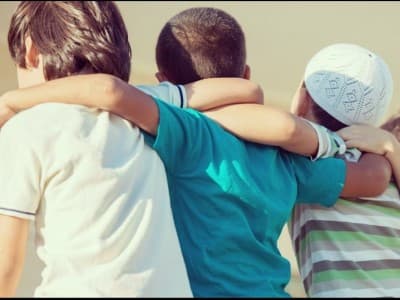 Khutbah Idul Fitri: Merayakan Perbedaan dengan Bermaaf-maafan