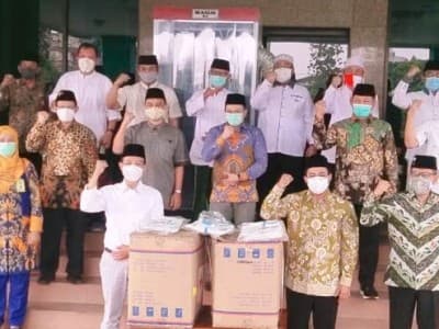 NU Salurkan Puluhan Ribu APD ke Sejumlah Rumah Sakit di Jatim