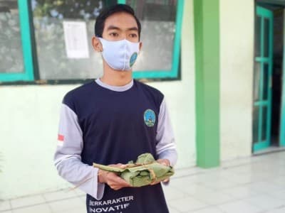 Jaga Protokol Kesehatan dan Pakai Daun Jati, NU Kencong  Jember  Sembelih  Hewan Kurban