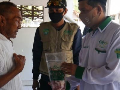 Warga di Pelosok Sidoarjo Ini Akhirnya Bisa Merasakan Daging Kurban