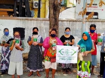 Tak Ada Kurban di Kampung Pemulung, LAZISNU Jatim Kirim Dua Ekor Kambing