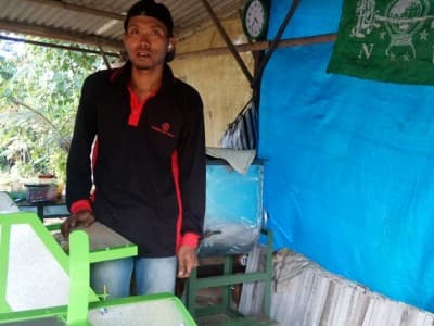 Bantu Petani, Kader Ansor Ciamis Ciptakan Mesin Perontok Padi Minimalis